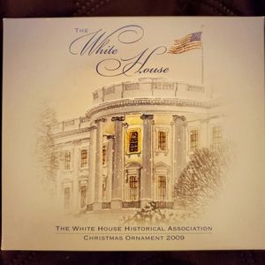 White House Christmas Ornament 2009